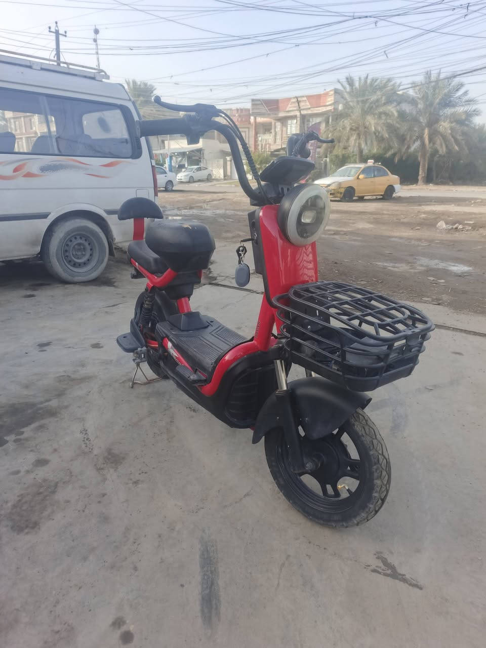 دراجه شحن موديل 2025 جديده اربع بطاريات ملف 350 نضيفه شوفت عينك رايدها 250 وبيها مجال حك الجيه مكاني بغداد الغزاليه رقمي ***********
