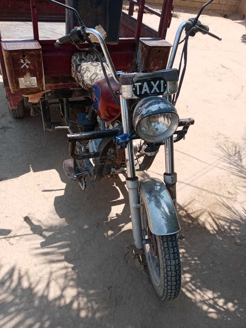 ستوتا للبيع كاملة  كلها شغالة كهربائيات  نكره  السعر  خاص او اتصال ع رقم ***********
