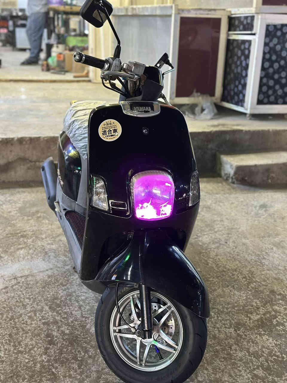 سلام عليكم 👋

للبيع ماكس بوليس (نوزل )
الدراجة ملحة ونصبتهة حلوة
مكينة ناعمة وما مفتوحة شرط
بيهة نواعم تزويد
شلعة ومعدل فول
السعر : 850 وبيهة مجال
***********
مكاني حلة نادر
