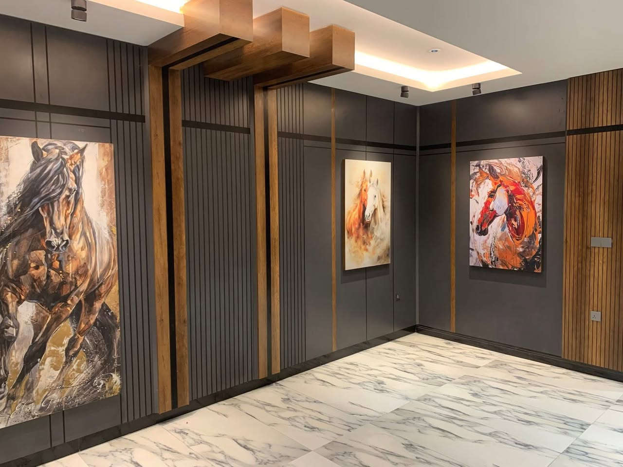 كادر نصب وتنفيذ كافة الديكورات والمطابخ وغرف النوم والدرسنك روم داخل وخارج بغداد 

للتواصل 
*********** مهندس علي
