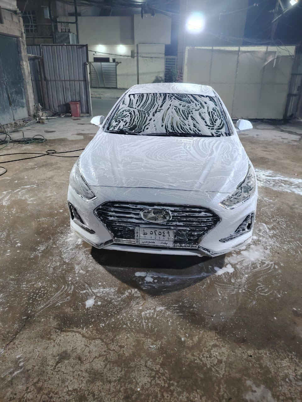 السلام عليكم سوناتا 2018 للبيع أو مراوس حسب القناعة مواصفاتها تحكم ستيرن كامرة دواره شاشة جبيرة رادار جانبي 3 أنظمة قيادة محرك gdi 2400 بيها تكشيرة بكصة القمارة وشوية بالبنيد ومضروبات قابلون على كدهن ماشية رقمها إنكليزي بأسمي السعر 127 للاستفسار *********** مكاني الكرخ
