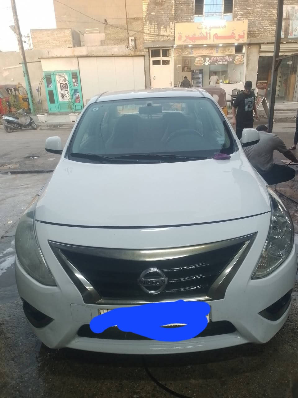 نيسان سني هندي ٢٠١٩ بغداد سنويه جديده ٣٠٣١ رقم انكليزي جديد بيها بابين و جاملغ 100$ رقم موبايل *********** مكاني بسمايه
