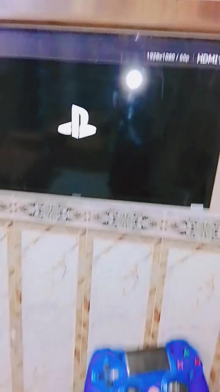 للبيع بلايستيشن 4 سلم نظيف - PS4 Slim 500GB* 📀
*المواصفات:*
- الجهاز: PS4 Slim 500GB، مساحة فعلية 408GB 
- يدات: يدتين سوني 
- ملحقات: ستاند شحن للايدات + كيبلات كاملة
- الحالة: الجهاز نظيف، مروحة صوتها طبيعي، كلشي شغال 100%  
*السعر*370 ألف دينار وبيه مجال للشراي الصدك  
للتواصل واتساب ***********
