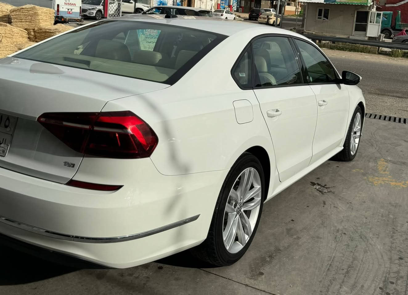 باسات ٢٠١٩ فول موصفات
سلايد 
رادار ( خلفي و امامي ) 
كوشن جلد ( تدفئه) 
نقطة عمياء 
بدون صبغ بس ( شبر جاملغ و باب النفر ) 
گير و مةكينة بشرط ( ما مفتوح ) 
رقم تلفون ***********
