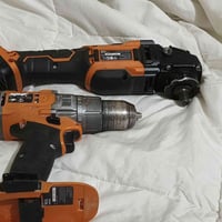 دريل أصلي • متاح • سعر تفاوضي