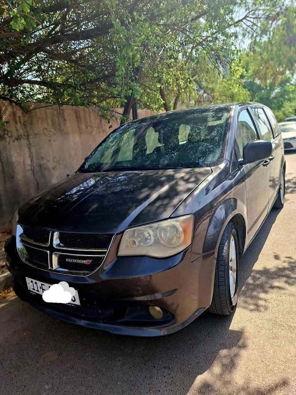 متاح ..
سيارة دوج كرفان كراند 
رقم جديد بغداد 
تبريد ٣ قطع 
تحكم ستيرن 
سياحي 
شاشة سقف 
بيبان وجنطة ميكانيك 
صبغ قطعتين 
موديل 2019 
العنوان بغداد الداوودي 
سعر 175 $
سنوية جديدة  
ارقام جدد 
تخم تاير جدد 
غير متواجد على النت  
هاتف ***********
