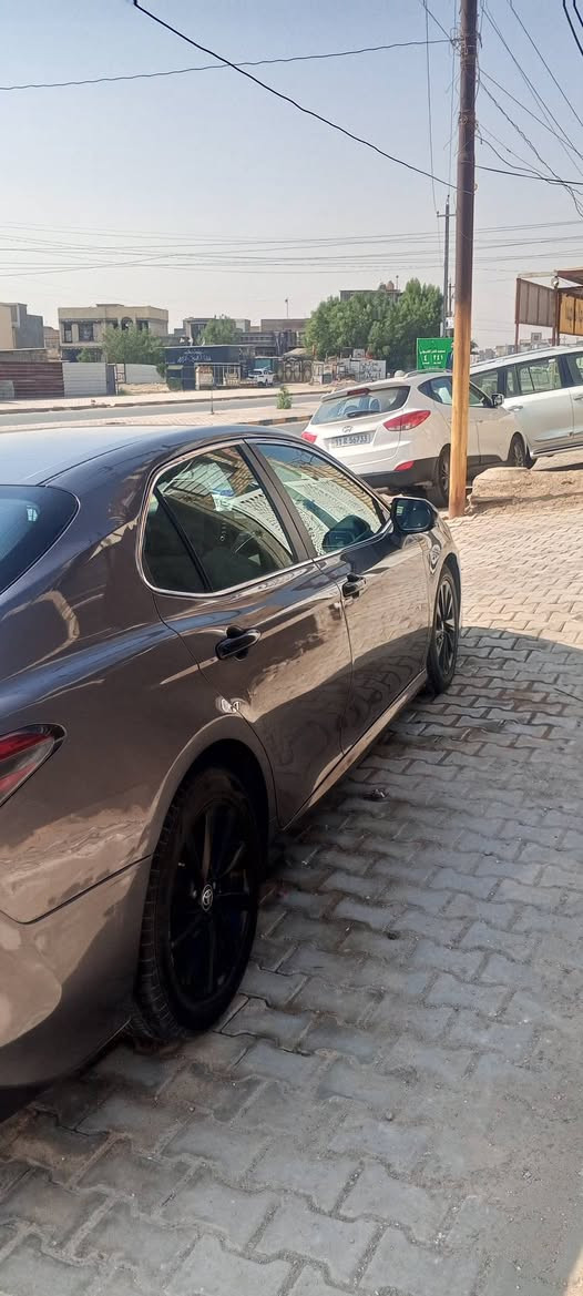 كامري موديل ٢٢وارد امريكي سياره مابيها اي نقص حادثها جاملغ وبنيد وبيها ثلاث قطع كلير من امريكا ماشيه ١٠٦ السعر ١٥٥ورقه للاستفسار لاتصال على رقم ***********
