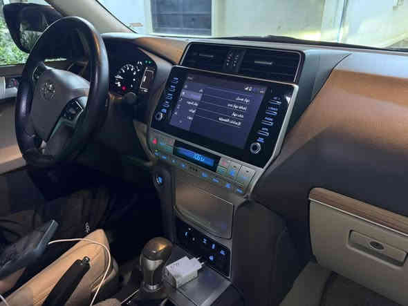 السلام عليكم ورحمة الله للبيع تيوتا برادو موديل 2023 خليجي ساز باب اول VX فول مواصفات خليجي كفاله عامه مغلفه PPF من الزيرو ماشيه 40 الف تايرات الشركه استلام زيرو كشنات كهرباء كشنات جلد تدفئه وتبريد الكشنات مري اوتو فتحه سقف بصمه شاحن لاسلكي 8 ايرباك تحكم جهتين رقم اربيل تحويل او وكاله حاضر سعرها 495 وبيها مجال الشراي يتصل مكانها بالرمادي 
***********
***********
