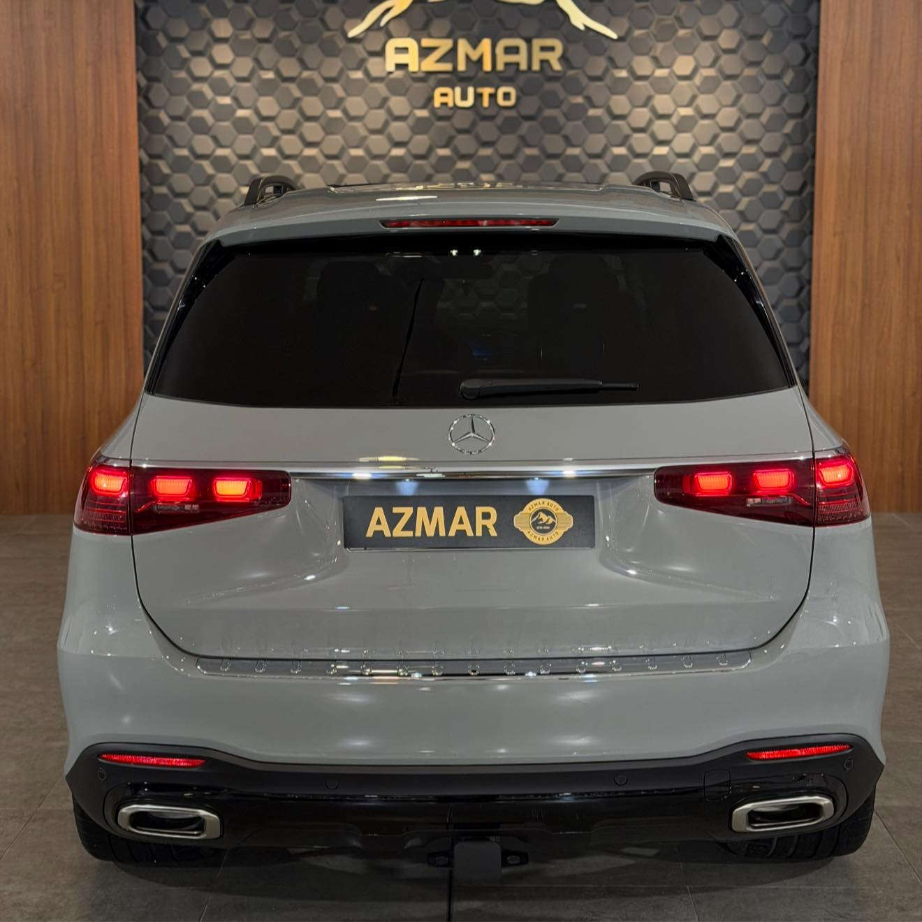 ارخص سعر بكل العراق 825$ ورقة🔥🔥
GLS 580 AMG لون سمنتي 🇩🇪
موديل 2024
ماشية 7 الف📦📦

مواصفات السيارة فول الفول
كشنات قهواي و جلد و مساج و تدفئة و تبريد و كهربائي و ميموري
بنوراما
جكات تصعد و تنزل
سماعات بروماستر
٥ كامرات
داتاشو
رادارات و حساسات و اوتو ستوب و اوتو هولد و اوتو بريك
انارات داخلية متعدد الالوان
شاشة متصلة
انضمات قيادة بيها و انضمات الدفع رباعي
ستيرن amg و تحكمات كامل
كشنات VIP
كب هولدر تدفئة و تبريد
و بعد هواية مواصفات بيها متنذكر

السيارة مرقم + مغلف PPF ضمان ١٠ سنوات + كتاب تضليل
السيارة وارد امريكي بيها شبرين صبغ بدون دواخل بشرط
محرك و كير و كهربائيات كلها بشرط

سعر :825$ ورقة
للاستفسار : ***********
العنوان : السليمانية المعارض الجديدة شركة ازمر اوتو معرض رقم ٣٤
