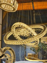 ثريات مودرن • ريموت • ٣ اضاءات