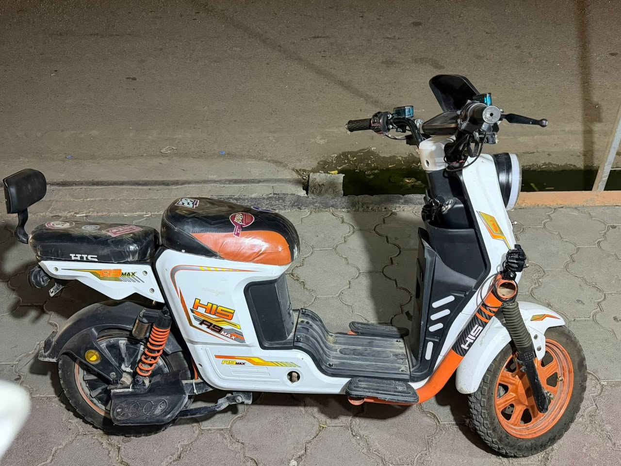 دراجه R9 للبيع موديل 26 بطاريات جدد صار 23 يوم من شديتهن 5/26 شديتهن جدد اصليات ودراجه نضيفه شوف عينك سعر 450 بيها مجال حك الجيه مكاني ديالى بعقوبه


**إذا كنت صاحب هذا الإعلان وتريد حذفه لأي سبب، رجاءا أرسل رسالة إلى الدعم الفني**