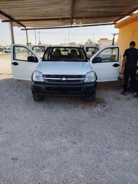 شوفر لوف موديل 2005 مزاد وزاره الداخليه محرك 4 سلندر بلادي اللون ابيض ...