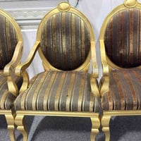 اربع كراسي للبيع نظيف جدآ. 07712273348  واساب