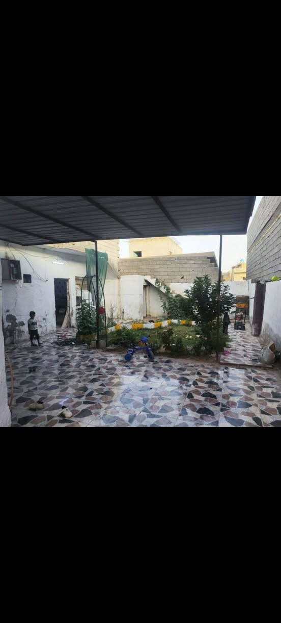 حي الحكيم شارع وائلي نزلت أسواق علي الأمير بضهر مستوصف مساحه 200 متر
غرفتين وصاله ومطبخ وستقبال  وصحيات داخليه وخارجي  سقف صب يبعد عن الشارع العام 200متر  معامله كامله بالبلديه  سعر29 وبي مجال
٠


**إذا كنت صاحب هذا الإعلان وتريد حذفه لأي سبب، رجاءا أرسل رسالة إلى الدعم الفني**
