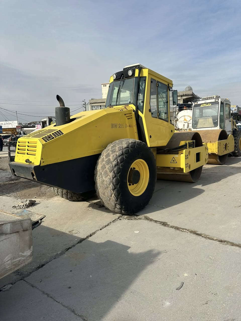 *********** بۆماك حجم(٢١١) مۆدیل ٢٠١٣ بدون ئەوراق
