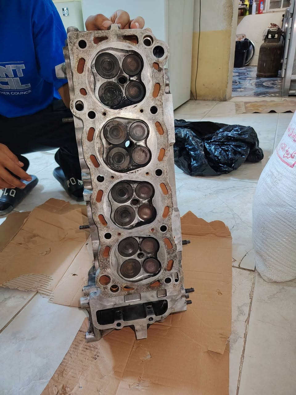 سلام عليكم كور جمبي H2 عاليه للبيع كور جديد وشغال السعر 350 وبي مجال حك الجيه العنوان بغداد الزعفرانيه الرقم***********واتساب فقط
