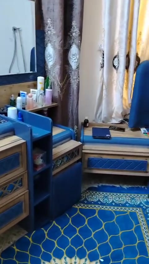 سلام عليكم غرفه 9قطع نضيفه 600 شد وتوصيل مجاني بغداد ***********
