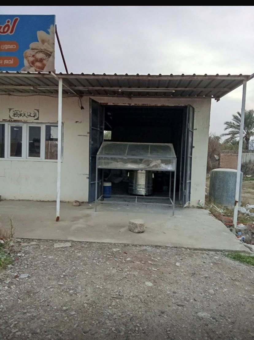 السلام عليكم
غراض مخبز للبيع 
تنانير ثنين 
عجانه 
ميوزه وعارضه ومجمده 
السعر عالخاص 
للاستفسار 
***********
