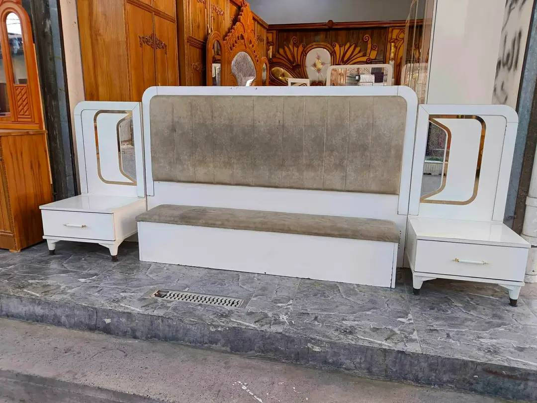 غرفه تركيه نظام بيبان مكونه من ٦ ابواب 
السعر ٧٠٠ قفل ٦٥٠


**إذا كنت صاحب هذا الإعلان وتريد حذفه لأي سبب، رجاءا أرسل رسالة إلى الدعم الفني**