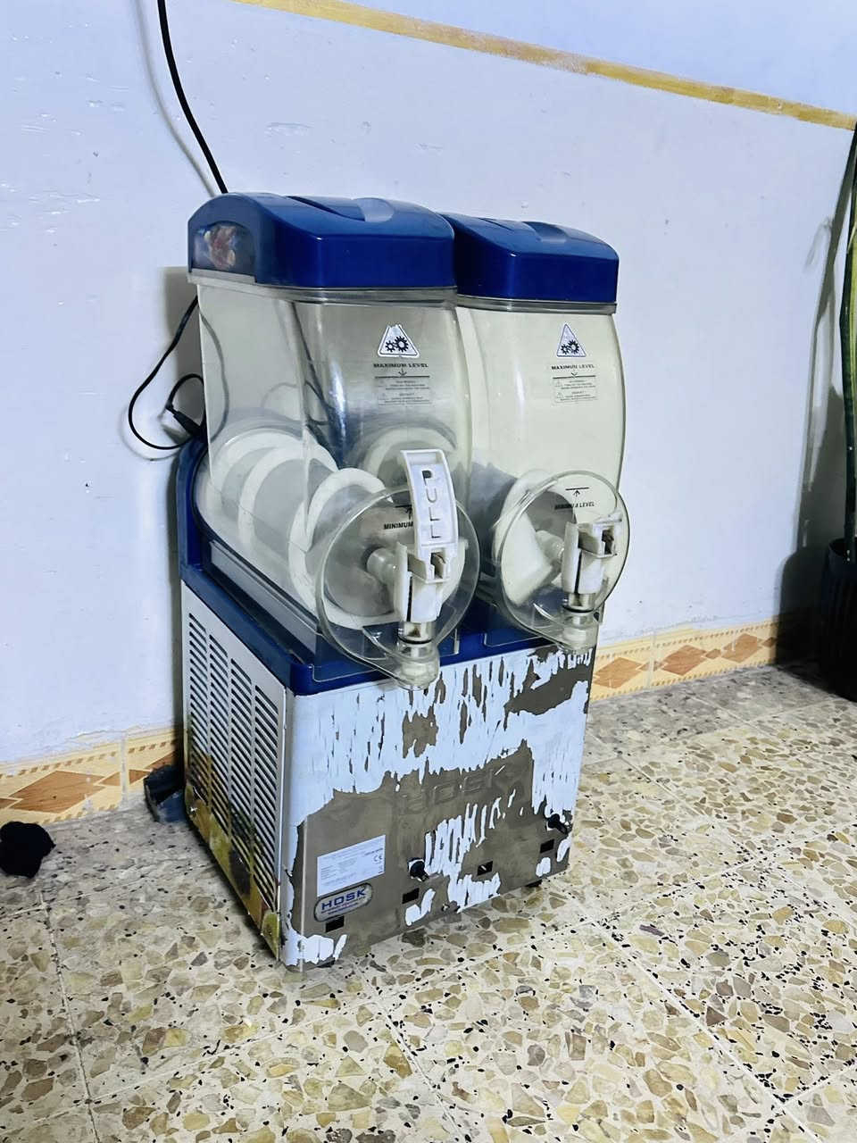 مكينة ازبري سلاش مستخدمة موسم واحد للبيع
***********
