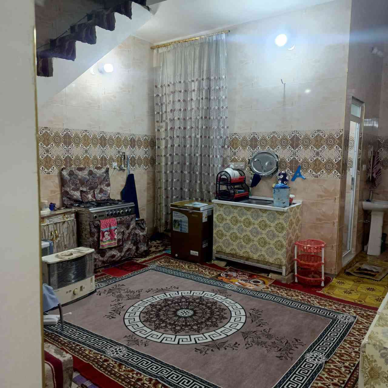 بيت للبيع في البحث والتطوير المنطقه مخدومه مجاري ماء المساحه 100 متر الواجه 5 والنزال  20 بناء بلوك مطلبوب اسكان 25 مليون السعر بدون الاسكان 60 وبي مجال طابق واحد نقص ارضيه فقط قريب على المدارس 
***********
***********
مكتب النبأ العظيم للعقار حي العسكري شارع 40
