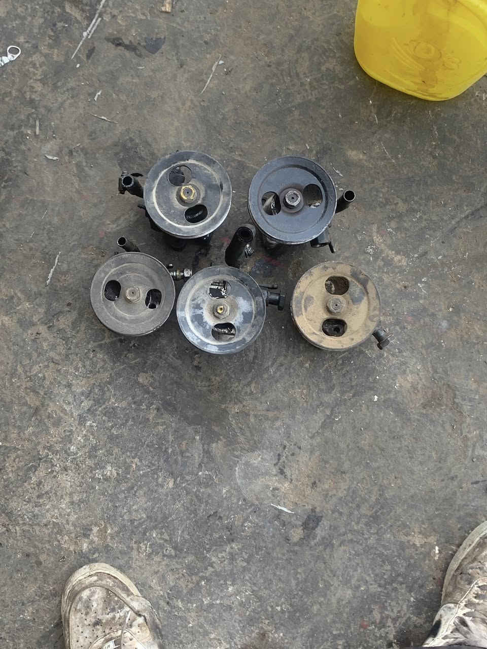 يوجد أراض. النترة. محركات. كيورة. كرنك.   سلندر.  اويل بم. شنو تريد تدلل دعاميات ماكو. ديالى بعقوبة قرب الجامعة ***********
