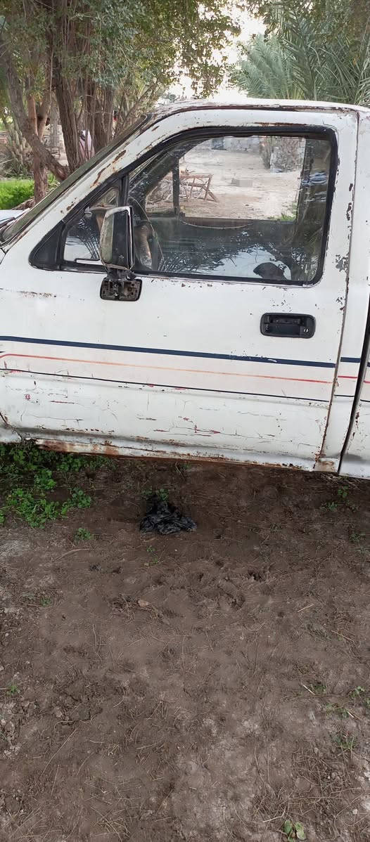 السلام عليكم.. بيكم للبيع تسعين نظيفه رقمها ميسان االمكان ميسان سعر خاص او تصل  ***********
