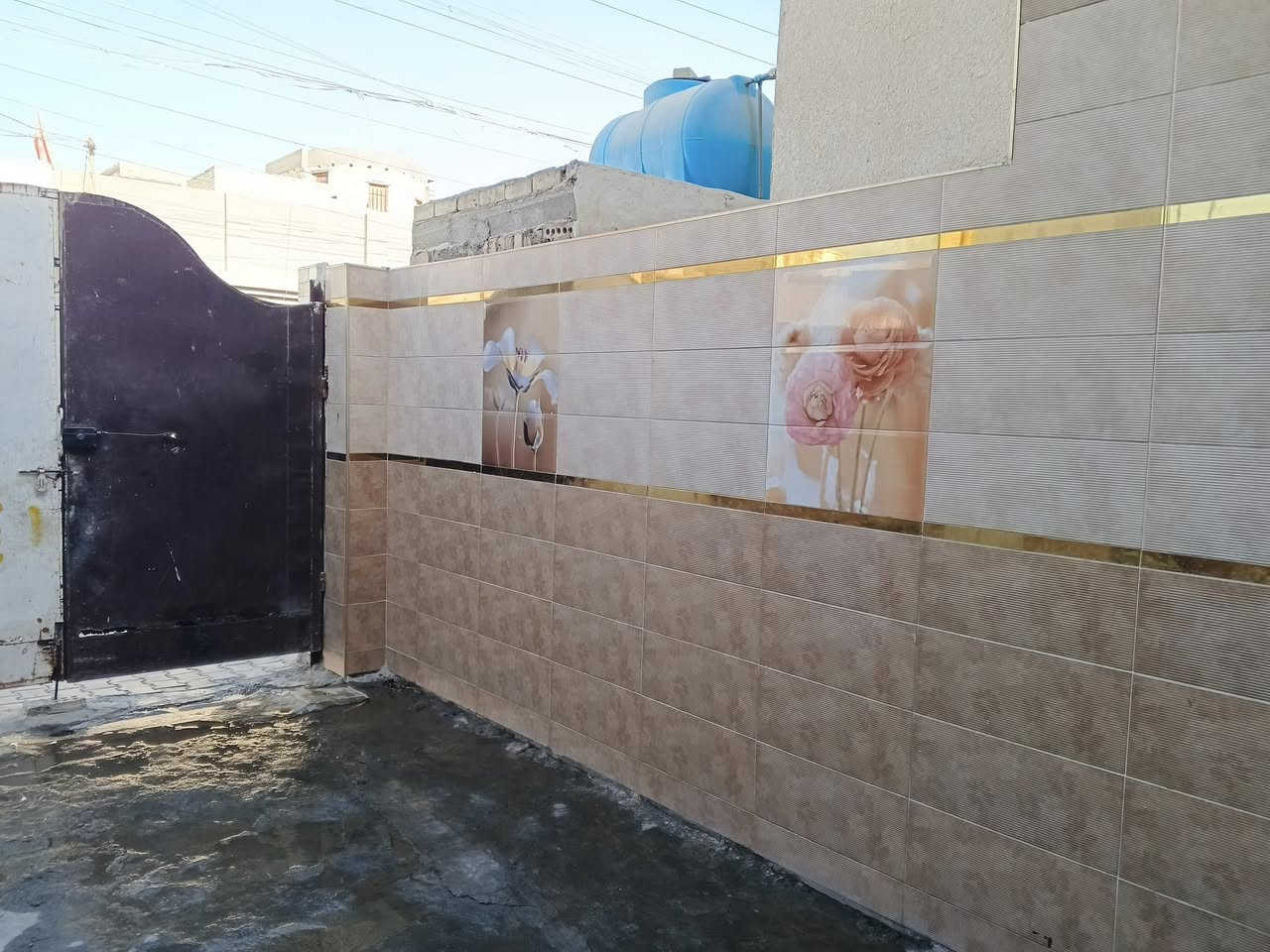 بيت للبيع المساحه ١٥٠ متر طابق واحد طابو صرف العنوان جسر ديالى حي الحكيم بفرع ملعب اسلام الاستفسار الاتصال على الرقم 
***********
