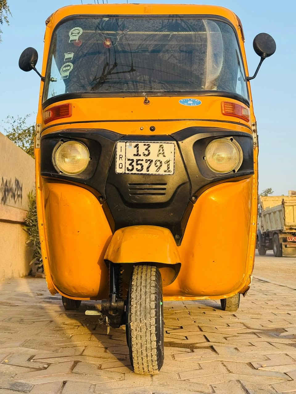 سلام عليكم تكتك للبيع2020شهر 10رقم وسنويه نكليزي كشره كفاله تكتك جاهزه دوشمه فرشات تخم تاير كبل الشارع المكان المجر الكبير اتصل وتدلل ***********مو شراي لا تعبني
