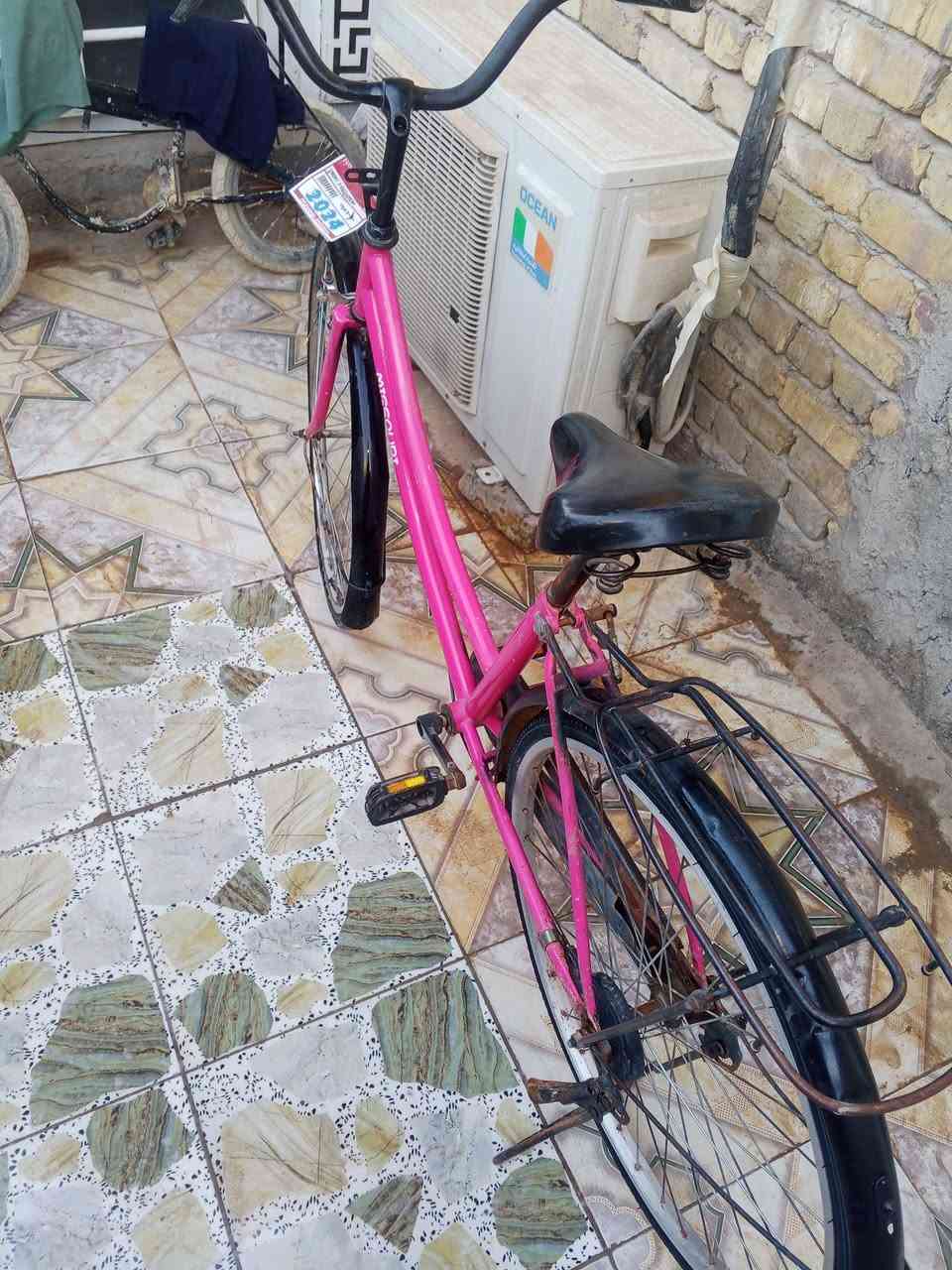 غسلام عليكم بايسكل للبيع نضيف مكان حله شارع 80 مقابل مدينه العباب ارض بابل تلفون ***********

