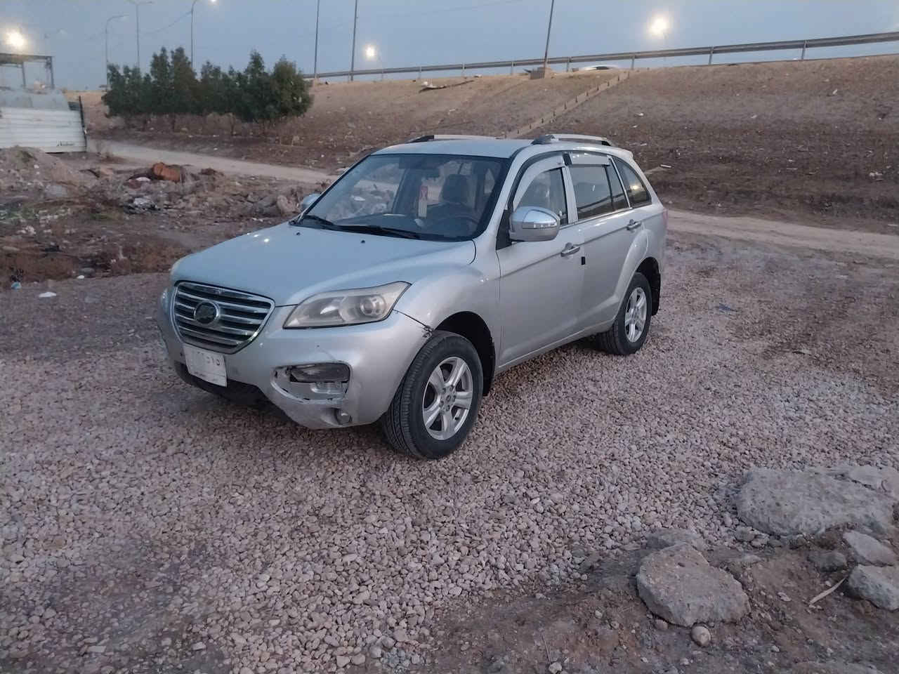 #يالله سلام عليكم بيع سريع
ليفان X60 سياره جاهزه 
فول اوتوماتيك 
موديل 2016 
رقم بابل
السياره مابيه لا ضربه ولآ صبغ فقط اكو جراد
سياره حلوه وجاهزه مكينه وكير مكفولات حداديه جديده كهربايات كله شغاله استخدام شخصي كلشي بيه شغال مكاني بابل حله مركز السعر(( 59 )) بيه مجال للشراي الاستفسار ***********
