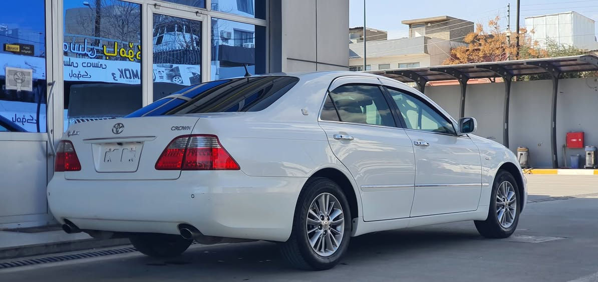 بەناوی خوای گەورە شاهینە ساخ  ساخ 
2007 ناوزەرد ساج مەلەکی بێ بۆیاخ ی ئەوروپا  47هەزار km ڕۆشتووە بێ چاڵوشوخت 
3دوگمە پەردە کوشن کارەباوخەزن سوکان کارەبا
تایەو ویلی نەوتی کامل مەسرەف دەعامی بۆدەعامی بەشەرت بێ تەقەوڕەقەیە چرکەی تیانیە دەشبڵ وفوڕمیکای لۆک شکاوی نیە 
ڕەسمی سۆنەرەکەیم داناوە 
  شوێن سلیمانی 
***********
***********
