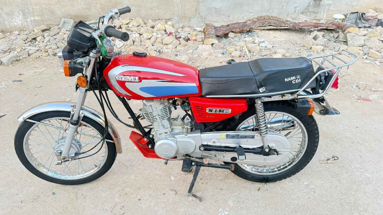 دراجة ايراني 2012 

اوراق اصولي باسمي وكيل سيد خلدون تعمير جديد محرك مجفت  كهربائيات كلها شغاله دراجه جاهزة ربع دينار ماتصرف عليها 
السعر 1100 (مليون وميه)وبيها مجال بسيط للشراي اتصل او خاص متواجد او واتساب 
***********
