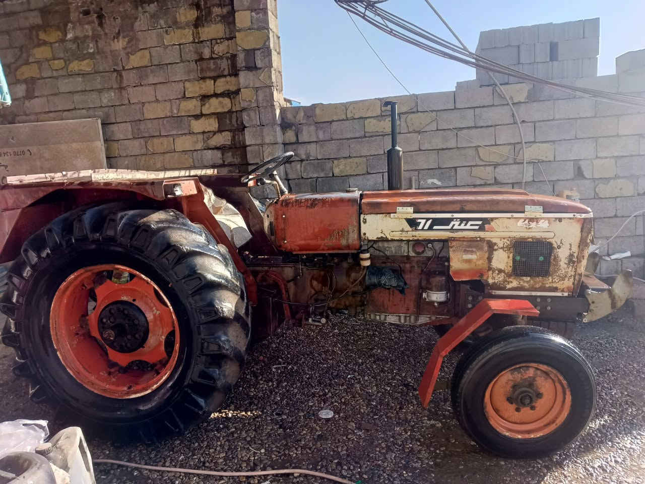 عنتر موديل 86 للبيع مكان كركوك سعر 4 مليون وبي مجال سنويه ورقم بدون تحويل استيرن باور كير محرك اكسل كهربايات كل شرط ***********  /  ***********
