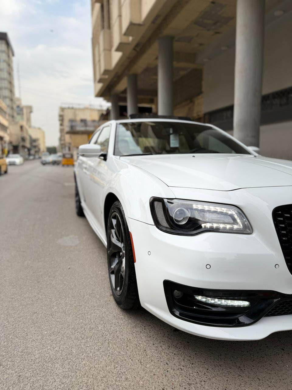 للبيع 👇🏻

اوباما موديل 2021 (كلين)

المواصفات 

1 بنوراما 
٢ تو ويل 
٣ شفتات سترين 
٤ كشن حفر S 
٥ بجم عريض 
٦ محرك 3600
٧ گير S
٨ كشنات تدفئه 
٩ حساسات امامي 
١٠ حساسات خلفي 
١١ ساعه بلاديه 
١٢ هيتر كشنات 
١٣ شاشا ابل كار بلي 
١٤ گير ماوس 
١٥ مصابيح LED 
١٦ نضام ملاحه 
١٧ نضام تتبع GBS 
١٨ هيتر مري 
١٩ رادار جاني 
٢٠ نقط عمياء 

السياره باسمي تحويل ثاني يوم 
السياره جديده دينار احمر متصرف عليهه امانة الله ورسوله بالعافيه ع الياخذه  ( بيهه بارد شي بسيط بالجاملغ ومبين ابد + رصعه جوه اليده مال باب وسحبتهه وهم ممبينه ابد )
عنواني بغداد السيديه 
الرقم *********** بغداد, العراق
