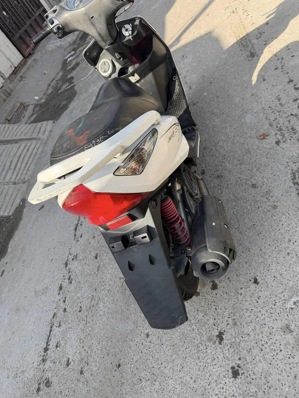 دراجه ماكس ثعلب مكينه مكفوله بيه نقص شغلات بسيطه كلوات اشاير وهاهيه اسعر 800بيها مجال العنوان تقاطع درويش تواصل واتساب ماسنجر ***********
