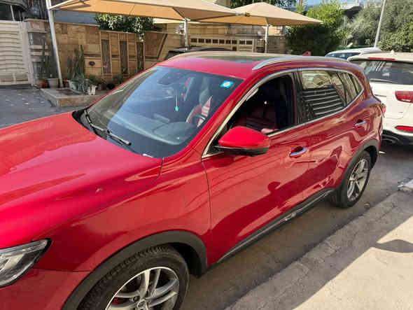 السلام عليكم MG HS 2022 للبيع
 ماشية 35200
محرك 2000 تيربو AWD 
بيهه حادث بابين موجودة صورة السونار 
فول مواصفات 
السعر التواصل على الخاص 
او رقم الواتس اب ***********
