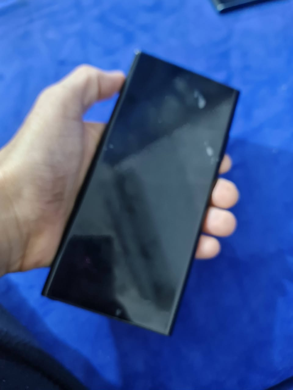 نوت20 لترا
سمسونك 
الذكره  256
العشوايه12
الون اسود
شرق اوسط
خطين
السعر 325
***********
المكان كربلاء
توصيل ماعندي
