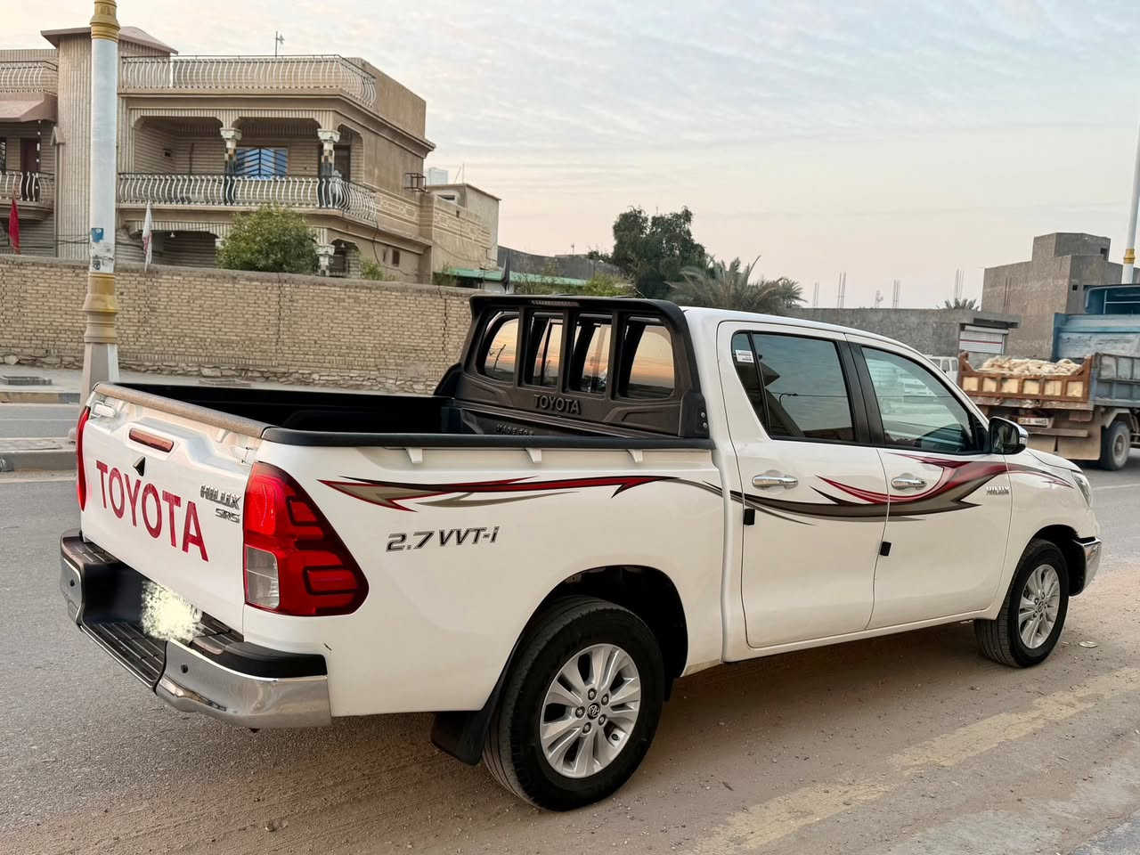 السلام عليكم للبيع بيكم تيوتا هايلوكس مديل 2017فول اوتماتيك رقم مثنى بسمي سنويه جديده  ل27 جاهزه جاهزه السياره مكينه كير حداديه تبريد تخم تاير ما ناقصه برغي سياره خير من الله سياره مكفوله كفاله عامه السعر 235وبيه مجال لاستفسار ***********اامكان بل سماوه ❤️
