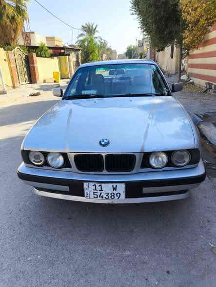 ،BMW    1992   525
سلام عليكم سياره جاهزه مكفوله كفاله عامه ماعده مصبوغه جماليه مكينه وكير وحداديه وتبريد خير من الله سياره ماناقصه  حبابه  السنويه لل ،2030 بسمي السعر 85 ورقه وبيه مجال بسيط
‏‪0783 113 9802‬‏
