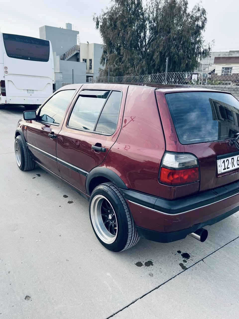 السلام عليكم للبيع
سياره كوالف نفخ موديل1993 لون ماروني 
كير عادي محركها 0:3 محركها بي تبخير فقط طخم جديد ..سعرها 47وبيها مجال 
ويلكب رياضي + كزوز مال جارنجر بوابات+تايات جديده رياضيه سياره كامله مكمله بيها صبغ فقط مال هزه بونيد وسقف وجاملها فقط مال هزه تقيل لا حادث ولا ضربه
سياره بسمي اني صاحبها سنويه لل31 هزه جديده رقم نينوى مكاني موصل هيما ستي 
***********:..:***********
