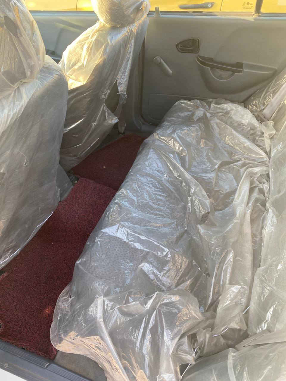 سلام عليكم للبيع سايبة
موديل 2024
لون ابيض
رقم بغداد بسمنة السيارة
ماشية 45
السيارة بيهة شوية صبغ بل جاملغ المامي
مكان السيارة بغداد قرب بسماية
السيارة خير من الله جديدة لا عطل ولااي شي 
السفسار على الرقم ***********
النتصال على واتساب والماسنجر فقط
