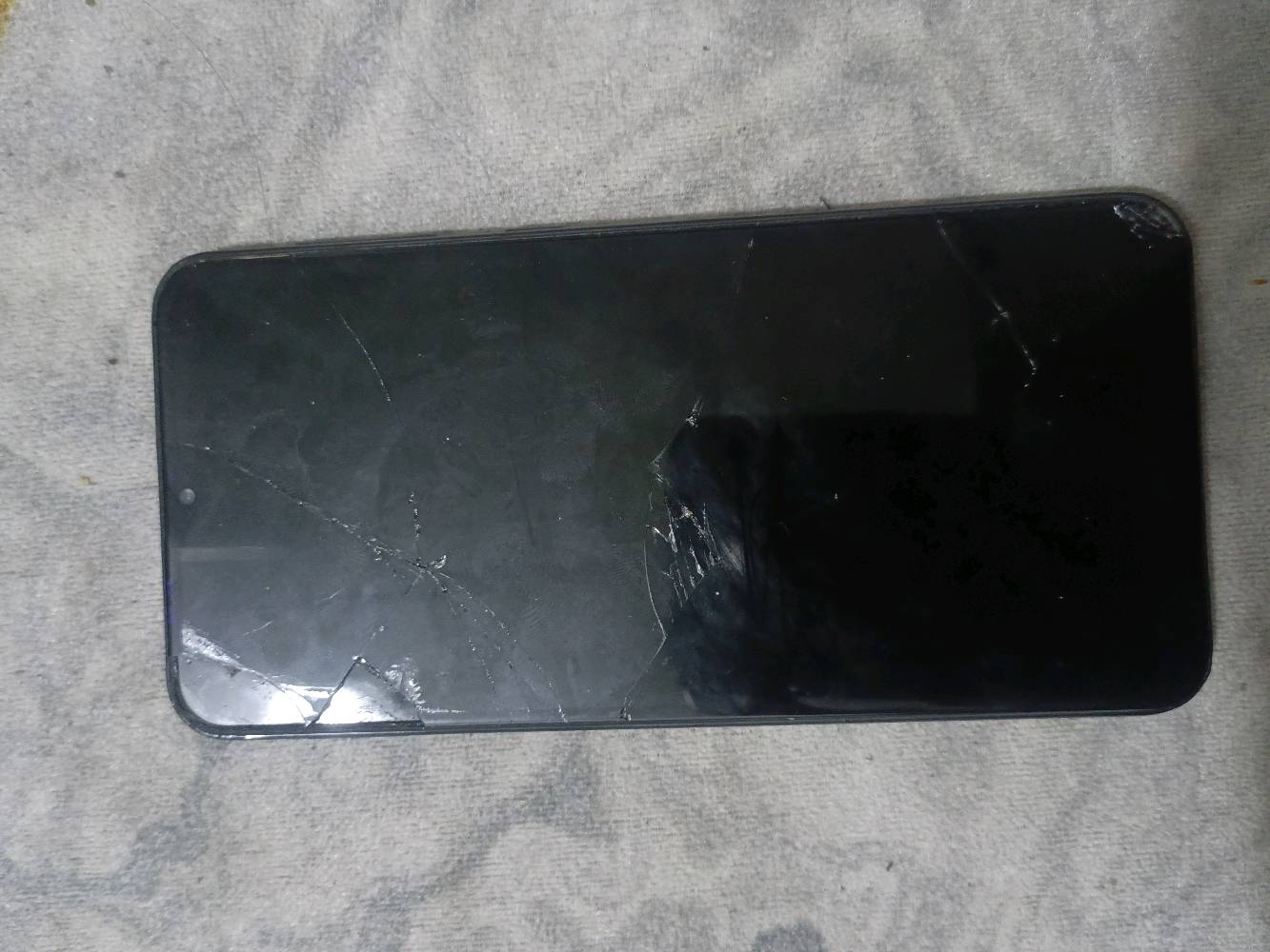 تلفون شغال نقص بس شاشه