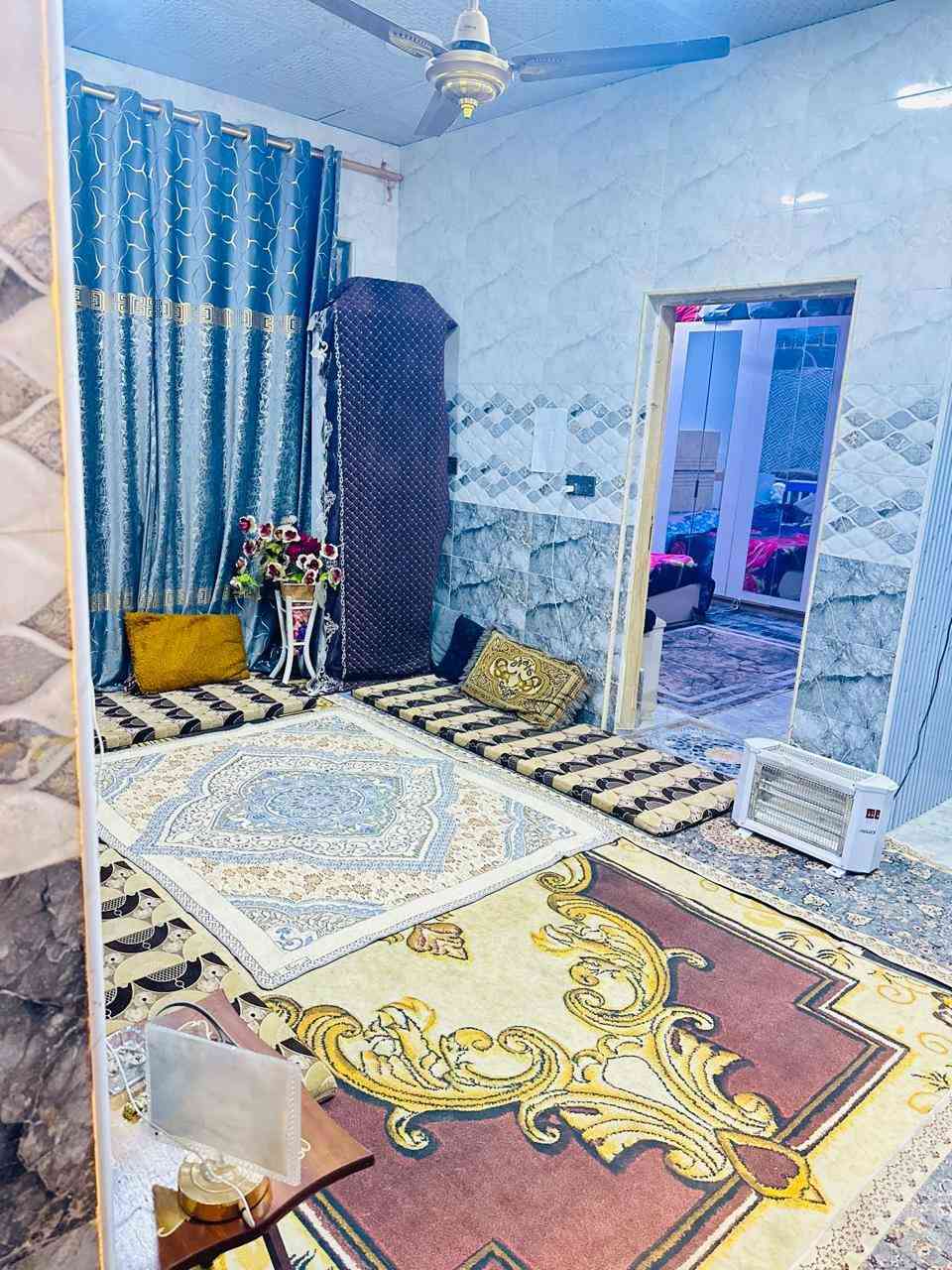 السلام عليكم
دار للبيع ١٠٠م زراعي غرفه صاله مطبخ استقبال حمامات  
عنوان الدار البراكية شارع المعمل 
قريب ع شارع العام السعر ٣٠ مليون وبي مجال 
مكتب بغداد للعقار 
***********
