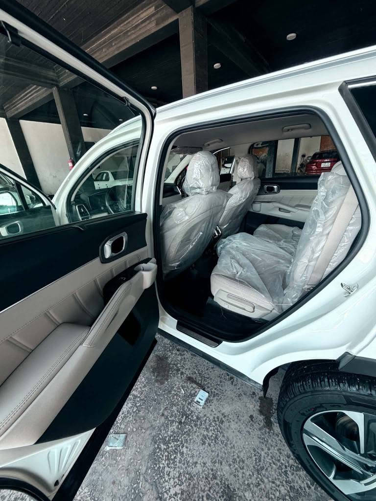رمضان كريم 

سورنتو مديل 2023 
كير ماوس 
ماشيه 39الف
شاشه كبير 
GPS
رقم اربيل
مكفوله
باب خلفي كهربائي 
تثبيت سرعه 
سايد ابريك بصمه
اربع عدسات 
بردات خلفيه 
مكينه 6 سلندر 
سياره مكفوله كفاله عامه 
مرايات كهربائي 
7 راكب 
الاستفسار اتصال *********** ديوانية, القادسية
