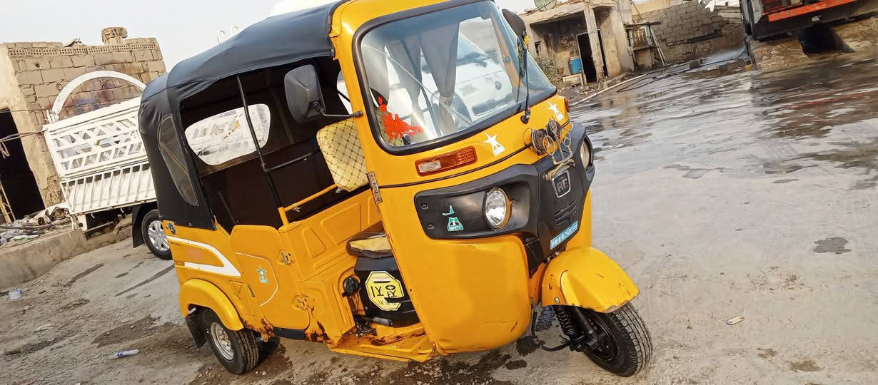 تكتك للبيع 21 اوراق صادق وخالد اصولي مكينه مجفته لاتنقيص ولا تبخير شرط.3 تايرات جدد كهربائيات كله شغاله دوس مامعمرات بس عوزهن تعمير التكتك يرادله ترتيب ابيع هلموجود السعر 5750 بيه مجال بسيط مكان القاسم ***********
