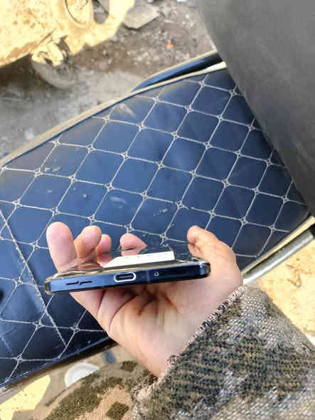 اسلام عليكم جهاز للبيع ريدمي كي 40 كيمنك الذاكرة 256 90 فريم العشوائي 12
مثل ماموضح أمامك ضهر مكسور وبطارية تريد تبديل 
غيرهم مكفول السعر 175 وبي مجال توصيل متوفر بغداد كرخ.
رقم *********** واتساب/ واتصال
