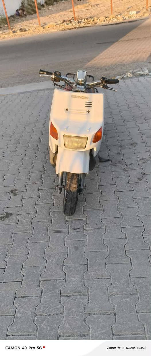 دراجه بيكم محور محرك فراشه 140 لاتبخير ولا تنقيص اشاير لايت عالي ناصي سلف هندر بكلايت  كله شغال باتري جديد تأير خلفي جديد كيلو متر شغال جاهزه مكان الحسينيه مال راشديه لسعر 350 رقمي ***********
