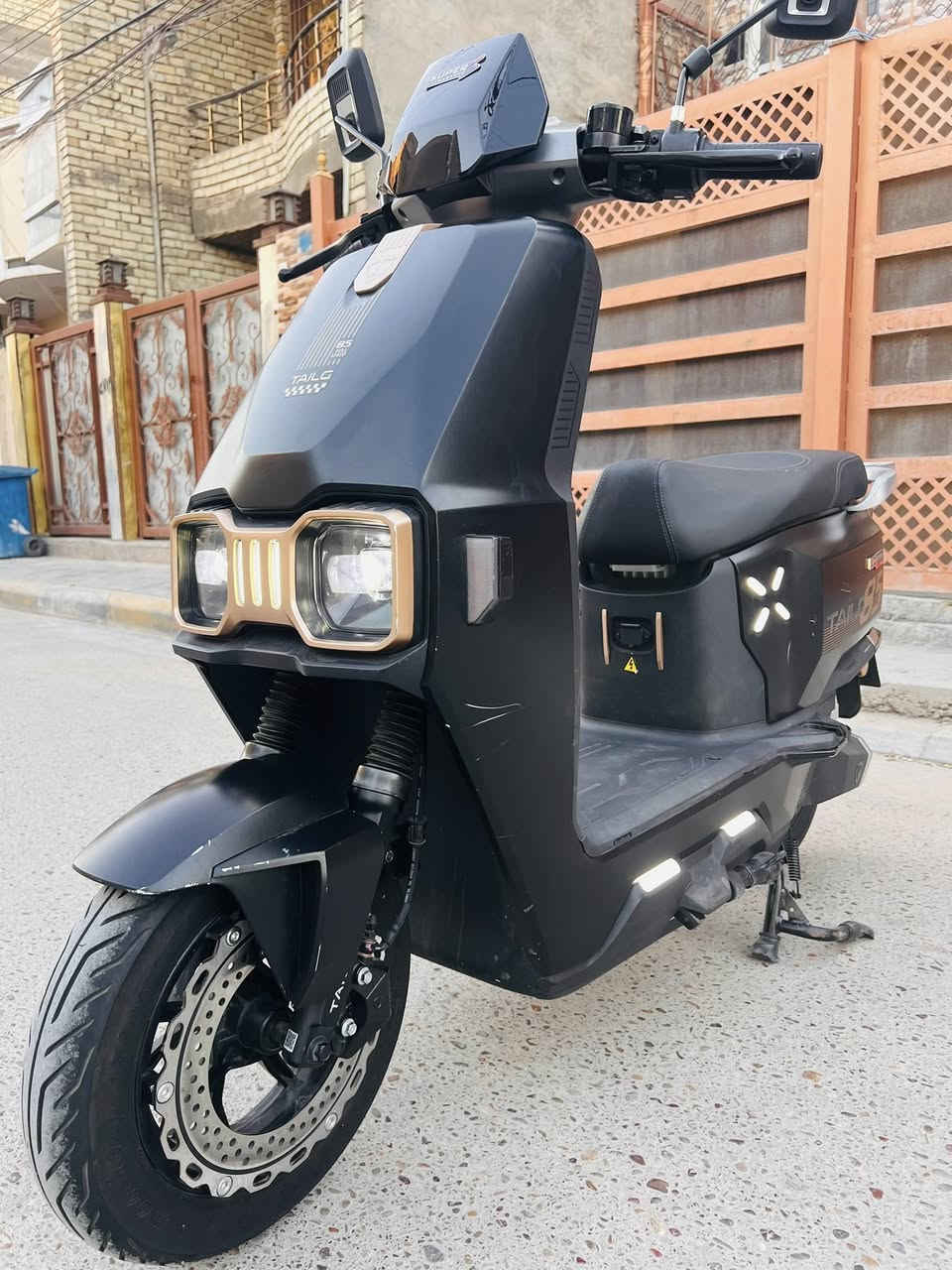 السلام عليكم..دراجه _الريان _تالج_TAILG..الشكل الحديث...دخول جديد 2026.. ...لدات امامي ..خلفيه..جانبيه..مخرج USP...تشغيل _بصمع_..
عدد البطاريات _6_ الحجم الكبير وكالة TAILG...الملف _2000W_..عدد التحويلات..1..2..3..نظام_ARS...شاحنه اصليه تدعم الشحن السريع والأيقاف الذاتي عند امتلاء البطاريات..
السعر (775) قفل ...مكاني بغداد الزعفرانيه
الشراي يتصل ...***********
