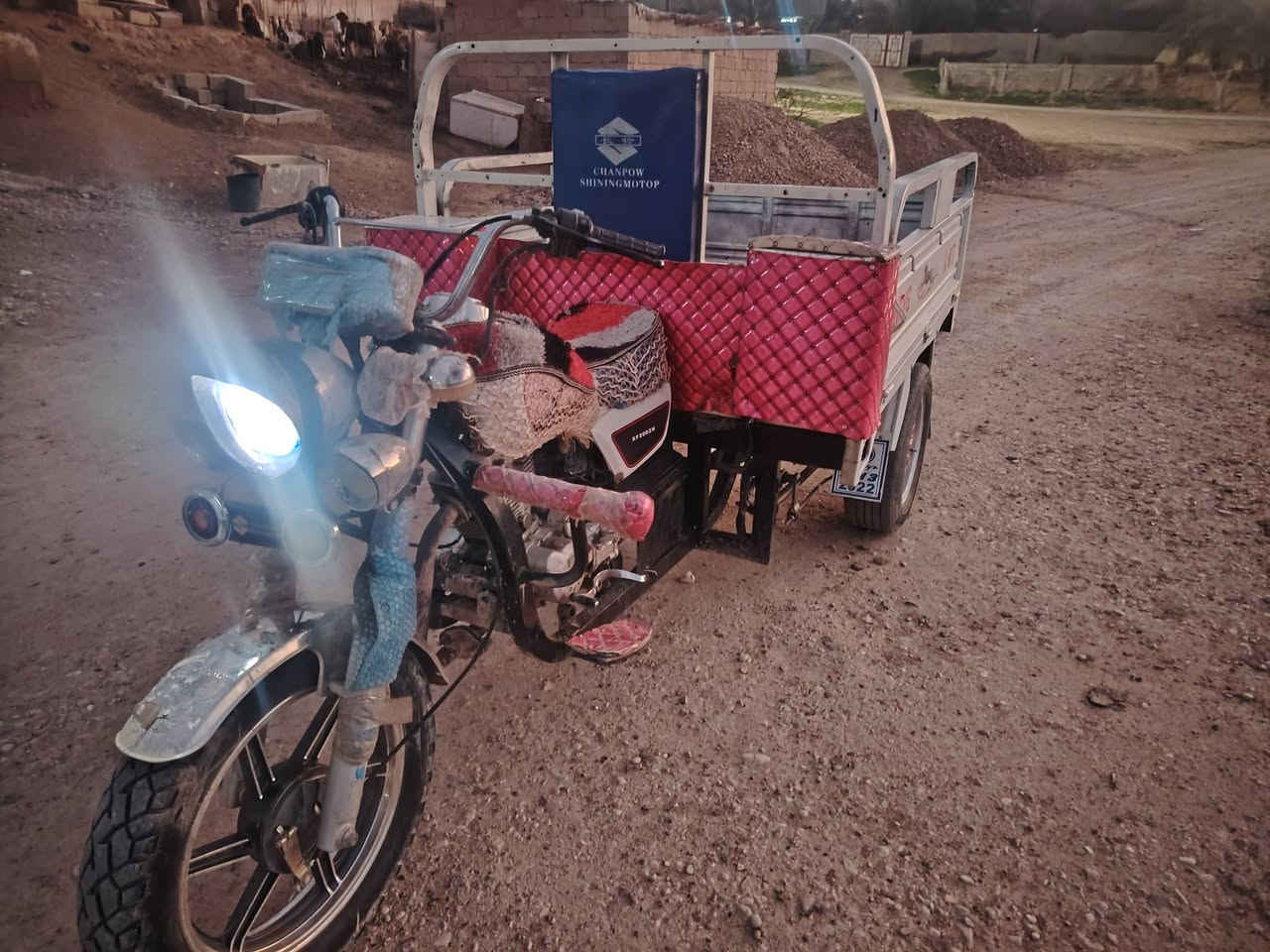 ستوته موديل ٢٠١٧ جاهزه من كل النواحي شمالي. ورقتين وياهه محرك خير من لله سلف كهربايات كلهه شغاله محرك ٢٠٠ عليهه. السعر. واحد وميه وبيهه مجال بسيط    ***********
